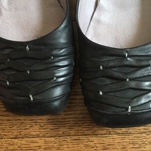 Biviel black ballet flats